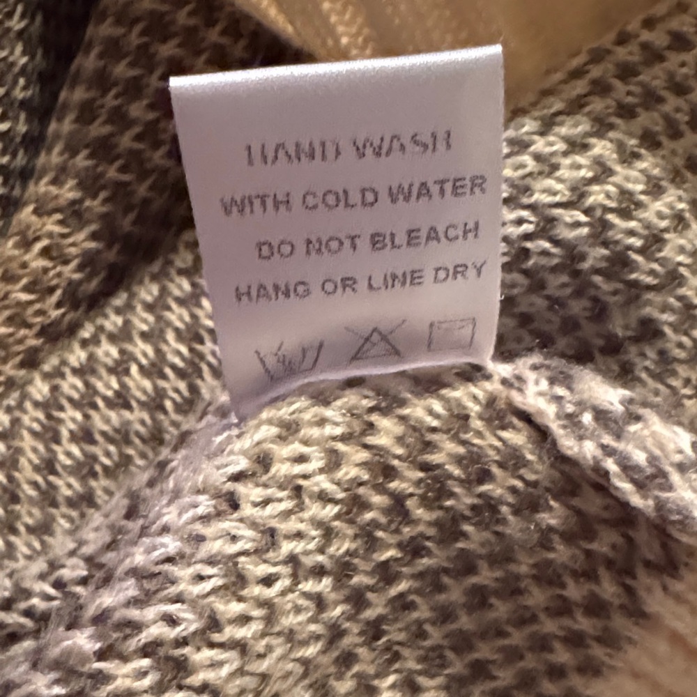 ANDREE BY UNIT Leopard Patterned Tan and Cream Sweater - Picture 9 of 9